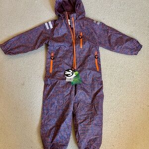 NWT!! Unisex Ducksday Belgian WaterProof Rain Suit little kids 110-116 (5T)